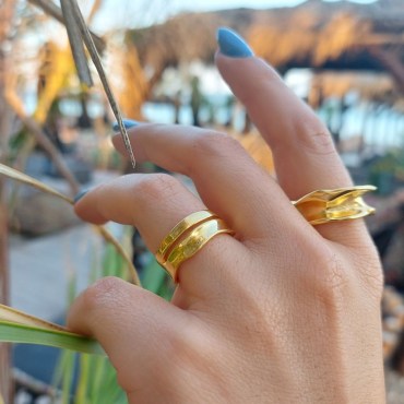 Gold-Line-Ring-1